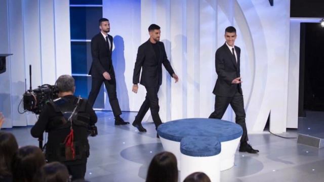 C'E' POSTA PER TE, SVELATA LA CIFRA DELL'ASSEGNO DEI GIOCATORI DELLA ROMA смотреть онлайн