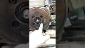 Замена сальника коленвала мотопомпы Хонда. Почему вода попала в масло?