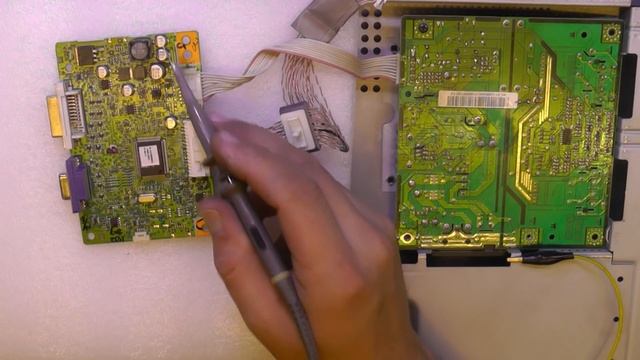 Простой ремонт ЖК монитора с помощью осциллографа. смотреть онлайн