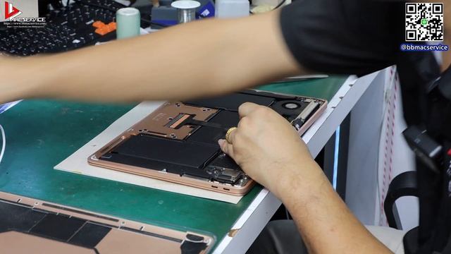 เปลี่ยนจอ LCD Macbook Air 13