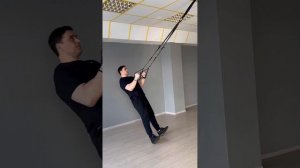 TRX - упражнения для сильной спины и осанки. Эффективных 5 упражнений в петлях TRX в любом месте.