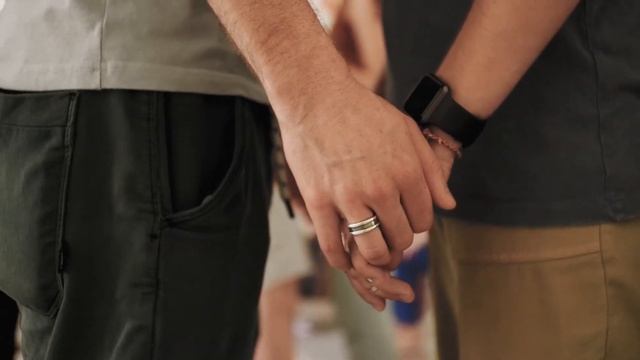 Практика стояния на гвоздях смотреть онлайн