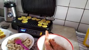 Окунь и овощи на гриле | Обзор электрогриля Midea MGR-4500