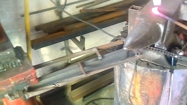 Нагреватель-[Трансформаторный Горн] и Колёсный Молот смотреть онлайн