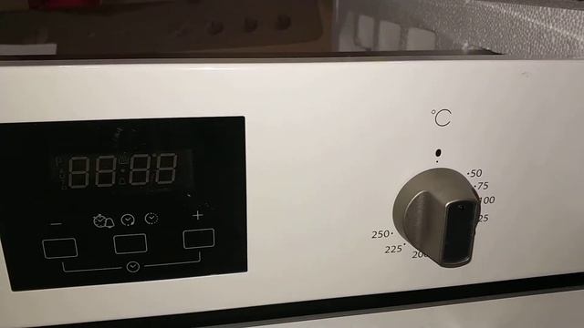 Легкий осмотр и обзор духового шкафа Whirpool AKP 458 WH смотреть онлайн