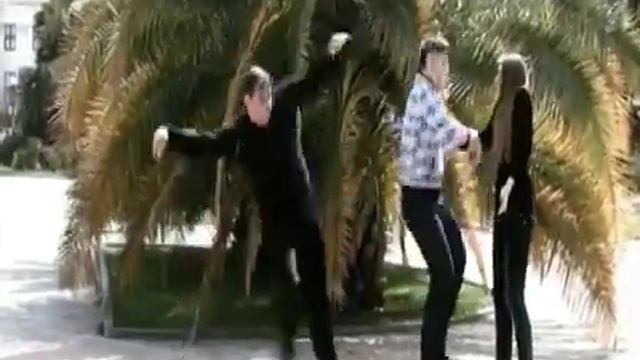 СаГеРаЙи ХуЛиГаН АхИр Ба ДаСт АфТиД ТаМоШо КнЕн КаЙф КнеН!!! смотреть онлайн