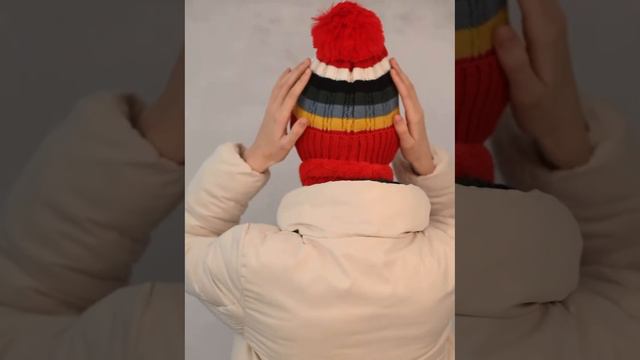 Женский комплект шапка и снуд красный