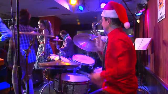 Кавер группа СТИЛЯГИ BAND The Shoop Shoop Shoop Song смотреть онлайн