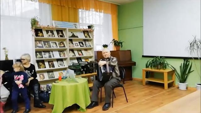 «Синий платочек», "В землянке", "Катюша", "Прощание славянки". Владимир Кузнецов смотреть онлайн