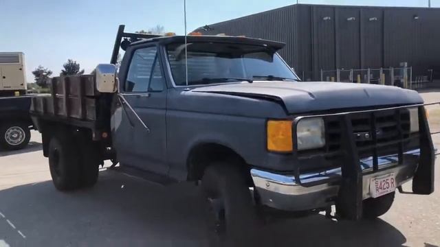 (1) 1989 Ford F450 Super Duty Flatbed смотреть онлайн