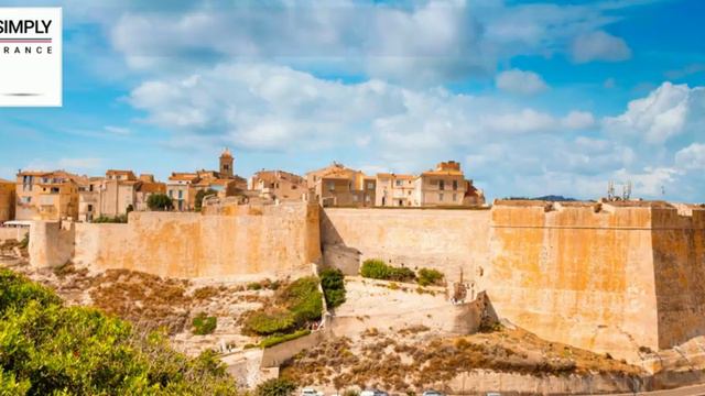 Visit the Bonifacio Medieval Citadel: A Guide | Simply France смотреть онлайн
