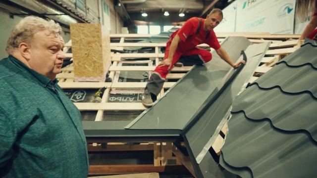 Ендова на кровле из металлочерепицы. Фрагмент фильма о монтаже металлочерепицы. УНИКМА. смотреть онлайн