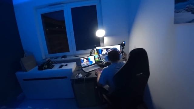 ДОМЕР МЕШАЕТ МНЕ СНИМАТЬ ВИДЕО в Реальной Жизни смотреть онлайн