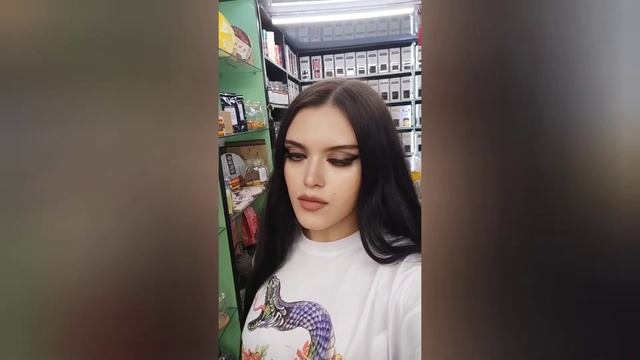 Почему пьют горячий чай в жару? Как избежать теплового удара - важная информация ! смотреть онлайн