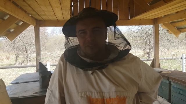 Подвох от Безматерных. Агрессия пчёл. Заливают гнёзда. смотреть онлайн