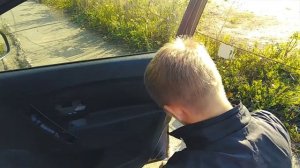 Как снять обшивку ПЕРЕДНЕЙ двери и установка динамика Рено Логан 2.