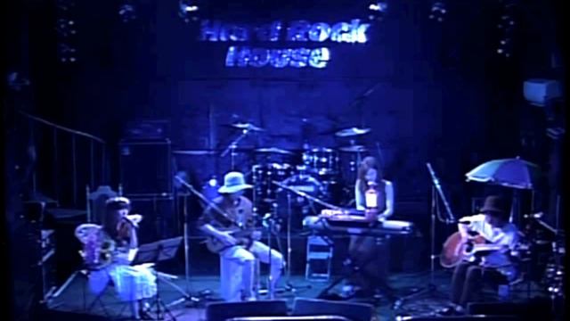 Seven Days In Sunny June - Acoustic Cover смотреть онлайн