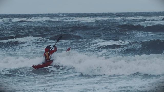 Sea Kayak Surf Session #7 | Storm Surge Edition смотреть онлайн
