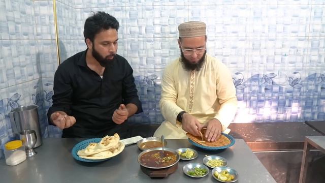 Lahore Street Food | Nihari Reviews | @SaqibMobeen смотреть онлайн