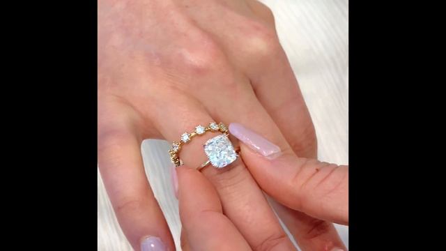 3 carat Cushion Cut Diamond Signature Wrap Solitaire Ring смотреть онлайн