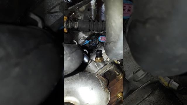 como reemplazar el sensor de Temperatura de 2009 Saturn vue 2.4 смотреть онлайн