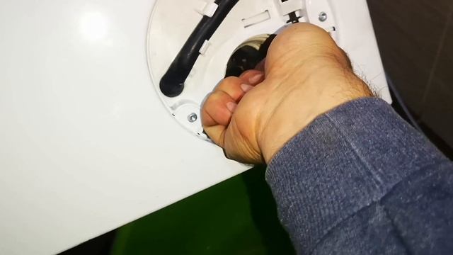 ?Стиральная машинка Bosch не сливает воду, причина смотреть онлайн