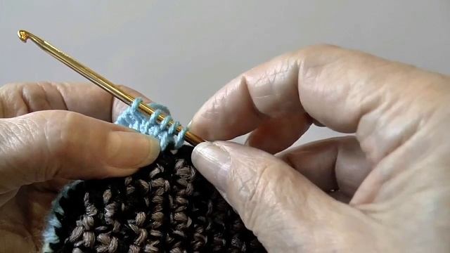 Тапочки трехцветные тунисским крючком. смотреть онлайн