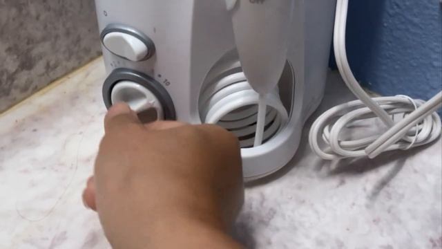 Easiest way to Use WaterPik Water flosser - no splashes смотреть онлайн