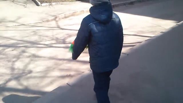 Идем с Гелькой из кино смотреть онлайн