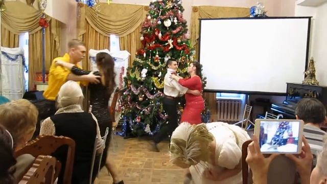 Танго на стульях смотреть онлайн