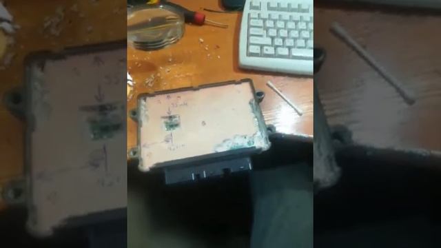 Peugeot Partner 1. Вскрытие EEPROM. смотреть онлайн