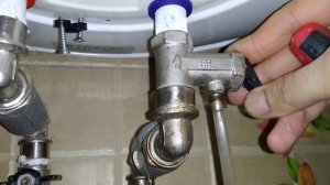 ВОДОНАГРЕВАТЕЛЬ  АРИСТОН 80 L ОБСЛУЖИВАНИЕ