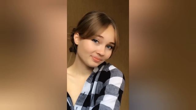 Два друга поспорили на эту малыху смотреть онлайн