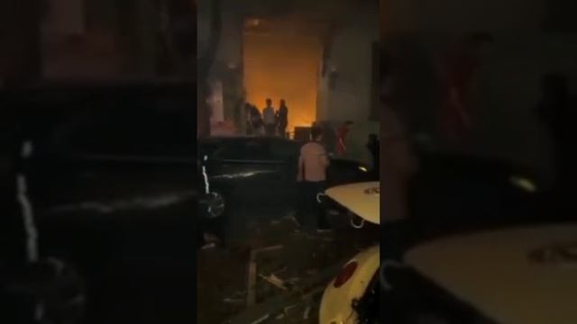 Мощный взрыв в клубе в Баку смотреть онлайн