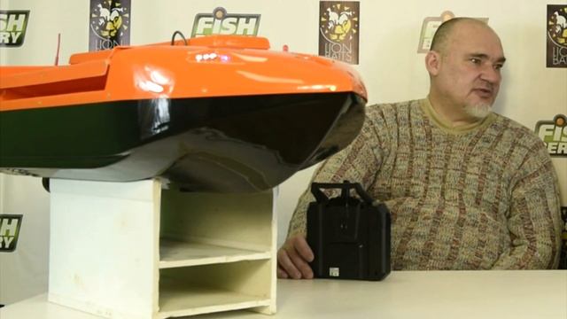 Прикормочный кораблик для Lion Baits смотреть онлайн