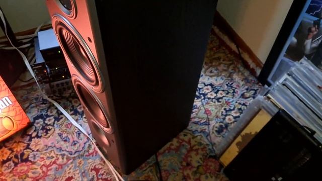 JBL E90 смотреть онлайн