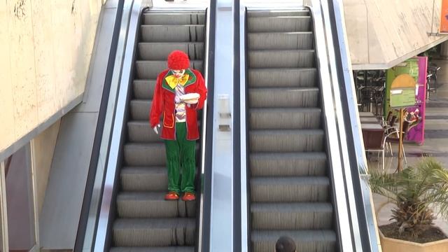CLOWN (REMI GAILLARD) ? смотреть онлайн