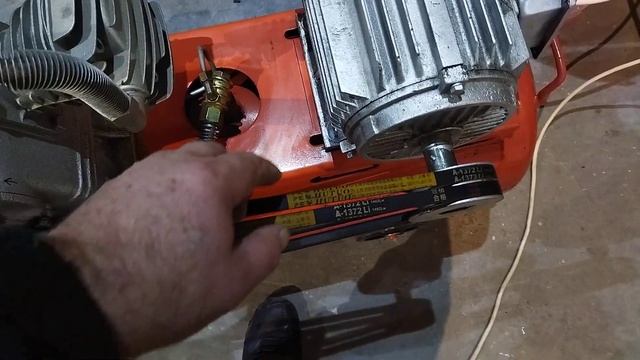 КАК натянуть ремни на компрессоре.