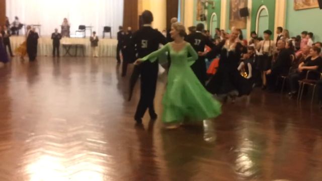 27. Бальные танцы. 2014. СПб Козловский-Симонова. Фигурный вальс. 20140427 В М фигурный вальс смотреть онлайн