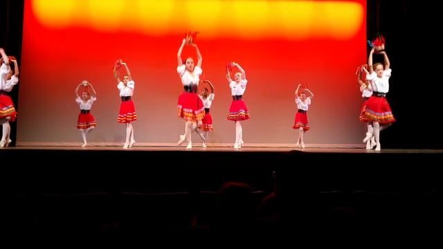 Ballet Company Tarantella (intermediate girls) смотреть онлайн