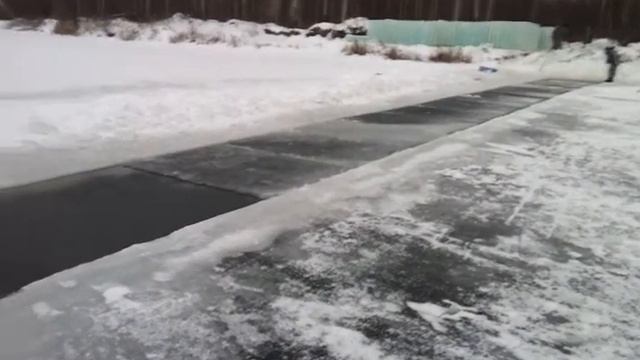 как достают лёд с водоёма для ледяных городков смотреть онлайн