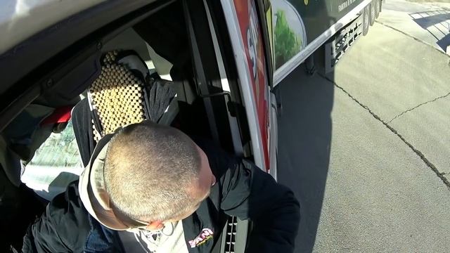 Как научиться правильно делать манёвр на фуре задним ходом смотреть онлайн