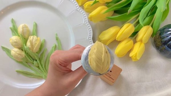 Realistic Tulip Buttercream flower 2022 | Secret techniques & step by step instructions!