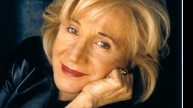 Olympia Dukakis reading The Call for the World Can't Wait смотреть онлайн