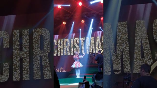 мама Дана Балана, Людмила Балан 24.12.23 Cristmas Magic #danbalan #данбалан #cristmasmagic смотреть онлайн