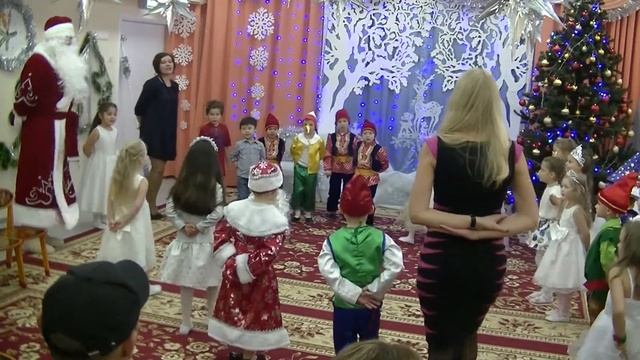 Новогодний утренник 2017. Мотыльки. 2 смотреть онлайн