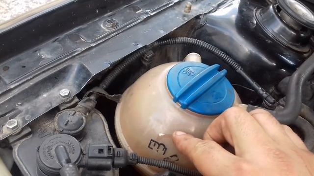Как развоздушить систему охлаждения шкода октавия тур 1.6 смотреть онлайн