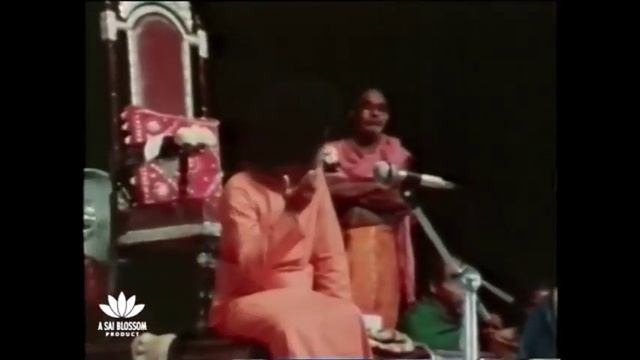 Сатья Саи Баба 50 летие 7 часть Яджна и Джула смотреть онлайн