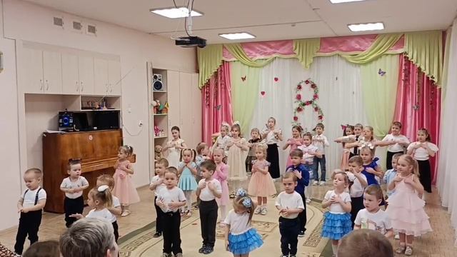 38228924_456239066.mp4