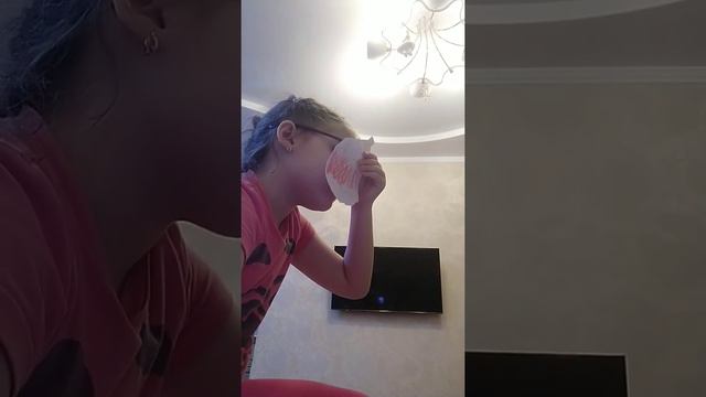 Луна в 3 часа ночи просыпается от громких звуков вто время сонце смотреть онлайн